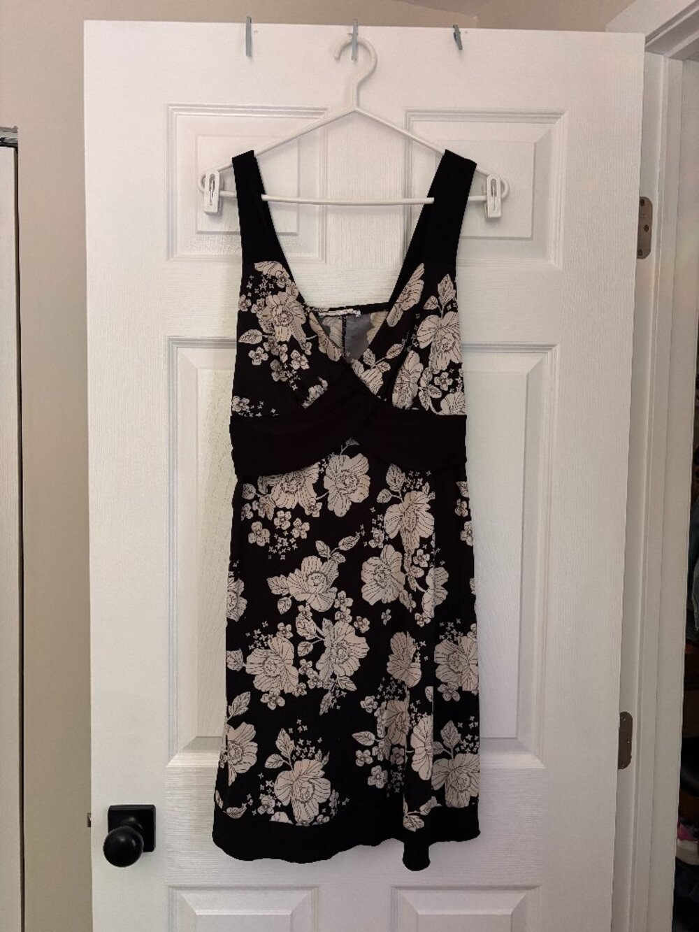 Black & Ivory Floral Cocktail Dress | Sleeveless Women's V-Neck Dress (L/XL)